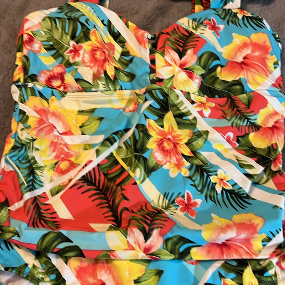 Jantzen Tropical Print One Piece Swimsuit - Picture 3 of 9
